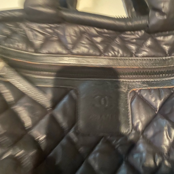 Large Chanel Puffer. Authentic - Picture 4 of 10